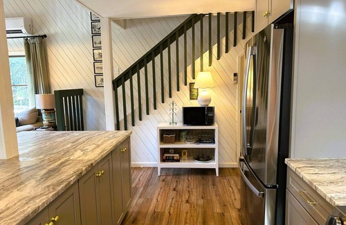 Ocracoke House | WV63: Second Sail-Newly Remodeled and Spacious