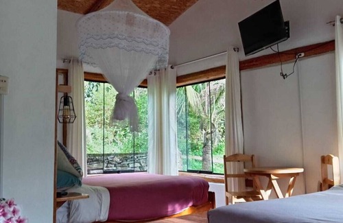 Santa Teresa Cabin | www.ecoterralodge.com