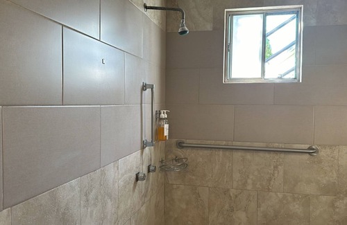 Apodaca House | www.suitesapodaca.com , near Monterrey Airport and Industrial Parks