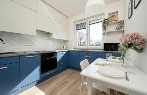 Fabryczna Apartment | Wyjątkowy Apartament z Parkingiem by Noclegi Renters