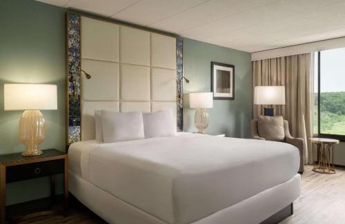 McKnight Hotel | Wyndham Garden Inn Pittsburgh Airport