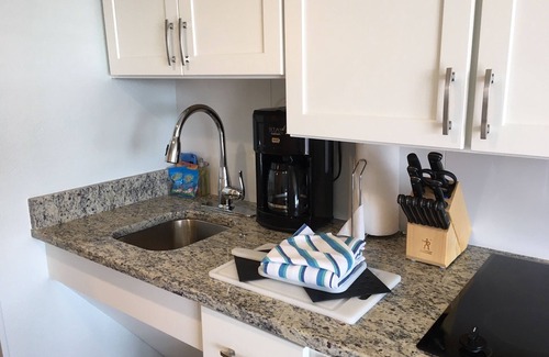 The Point Resort | Wyndham Inn on Long Wharf ~ Downtown Luxury Harborfront, One Bedroom with Views