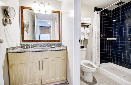 Yachting Village Resort | Wyndham Inn on the Harbor ~ One Bedroom Suite ~ Two Queen Beds