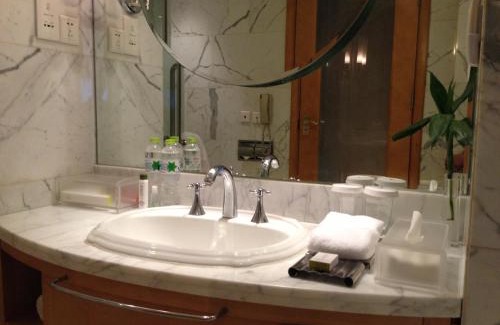 Chengyang Hotel | Wyndham Qingdao l Free Fixed-Time Shuttle Service Between Hotel and Airport & North Railway Station l Outdoor Children's Amusement Park l 1-Hour Play Snooker or Table Tennis