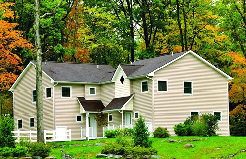 East Stroudsburg Condo | Wyndham Shawnee Village Poconos Condo Resort