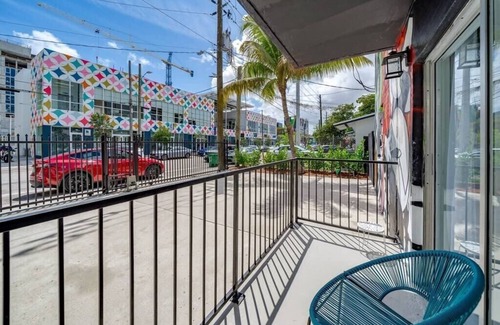 Wynwood Art District Apartment | Wynwood Charm 1, Live the art.1 Free Gated Parking