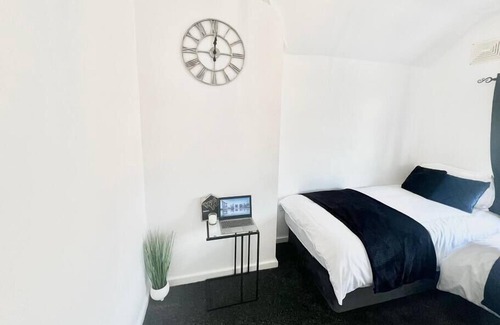 Watford Apartment | xcusive properties ltd