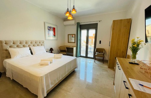Ligourio Apartment | XENIOS SUITES