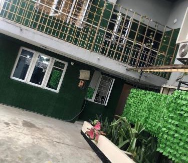 Surulere Hotel | Xi Lounge And Suite