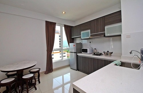 Downtown George Town Apartment | XI) New 2 Rooms Suite In George Town