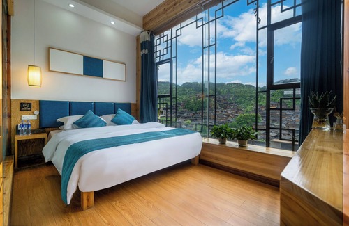 Qiandongnan Hotel | Xijiang Yunting Light Luxury Panoramic