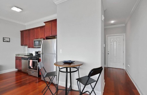 North Philadelphia East Apartment | XL Studio - Magnificent Studio w/Rooftop Pool