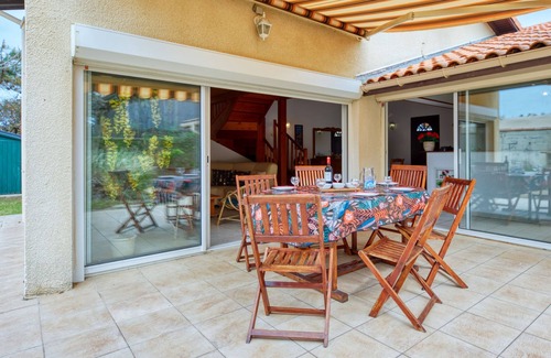 Lacanau-Ocean House | Y Sian Ben by Interhome