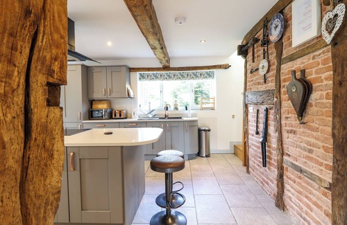 Oswestry Cottage | Y STABL (THE STABLE, family friendly in Llanrhaeadr-Ym-Mochnant