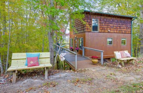 Stokes Apartment | Yadkin River Treehouse about Miles of Trails On-Site