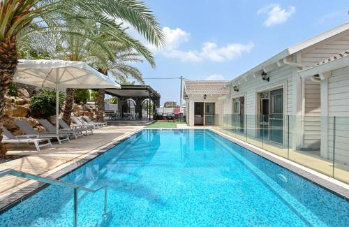 Tiberias Old City Resort | YalaRent - Liri Resort