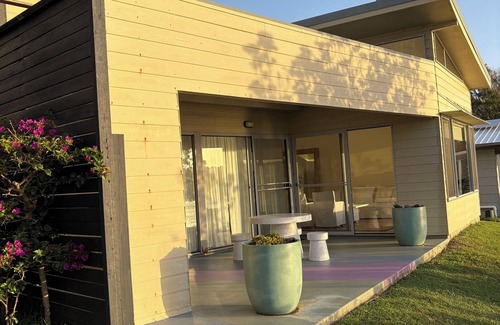 North Coast House | Yallumbee, Seal Rocks - Modern, Private Beach House In Prime Location