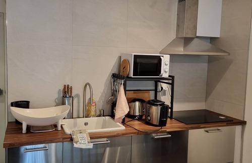 Gangnam Apartment | Yangjae Station & Stream Stay (3 minutes walk to the wonderful stream trail)