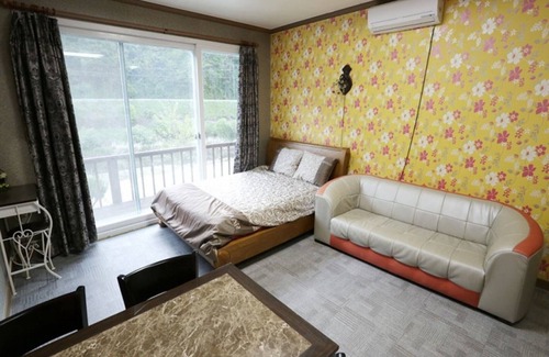 Danwol House | Yangpyeong Oettonjip Pension