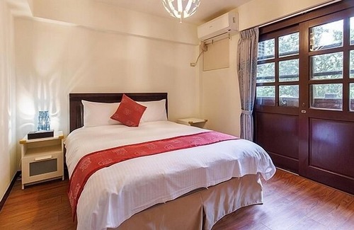 Shilin House | Yanmin Hot Spring Resort