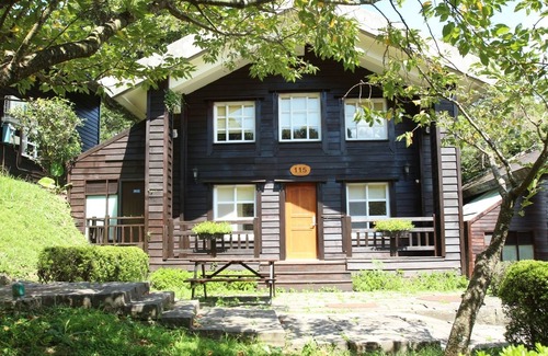Shilin House | Yanmin Hot Spring Resort