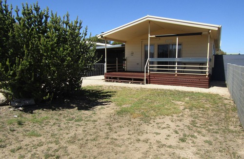 Dalrymple House | Yaringa - Close to beach, Off Peak Special!