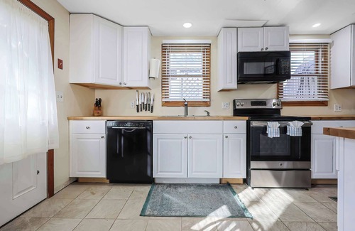 Bass River House | Yarmouth Escape with Pond Views & Modern Comfort