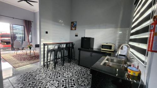 Larut House | Yash Cottage Taiping Homestay