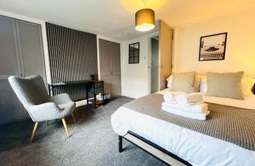 Moffat Apartment | Yastayzzz at Studio 5 Bransford Rd