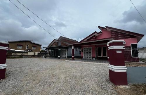 Kampung Merbau Patah House | Yatee Homestay
