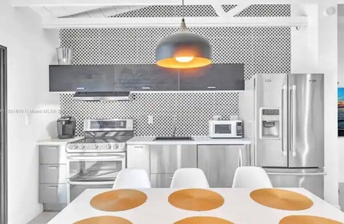 Oakland Park House | Ydarshhome