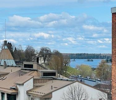 Lappeenranta Apartment | Ydinkeskusta kaksio Saimaa näkymillä, AC, WiFi, parveke