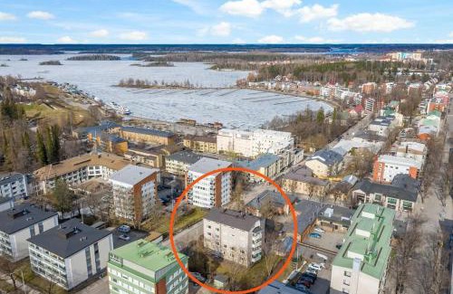Lappeenranta Apartment | Ydinkeskusta kaksio Saimaa näkymillä, AC, WiFi, parveke