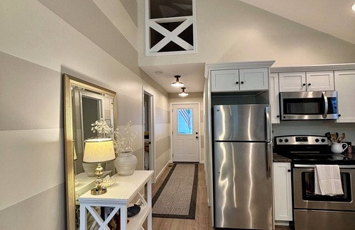 Town of Richmond House | Year-Round Fun at our Like-New Lakeside Retreat!