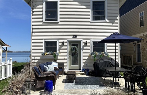 Geneseo House | Year round home on private drive with amazing views!