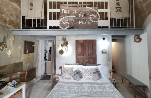 Sasso Caveoso House | Yellow gecko-in the heart of the stones