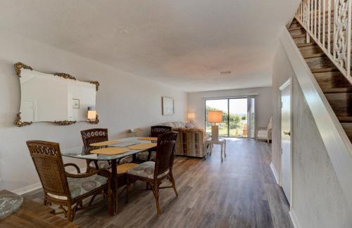 Southern Shores House | Yellow Sunshine Oceanfront Townhouse, Private Balcony