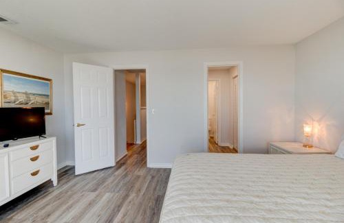 Southern Shores House | Yellow Sunshine Oceanfront Townhouse, Private Balcony