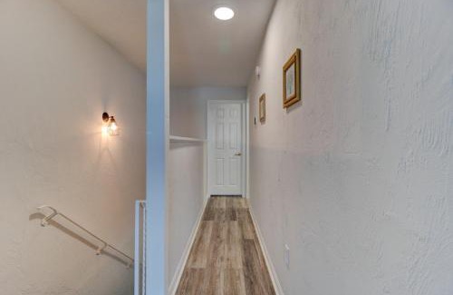 Southern Shores House | Yellow Sunshine Oceanfront Townhouse, Private Balcony