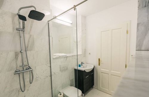 Historic Center Apartment | YellowBoot Aparthotel 6 - Stay abroad, feel at home