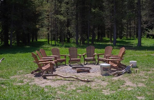 Island Park House | Yellowstone Family Tipi sleeps 7, w/1 king
