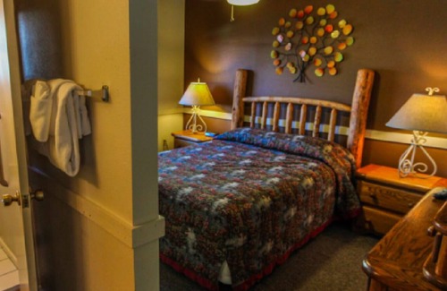 Jackson Hole Resort | Yellowstone in the Spring.
