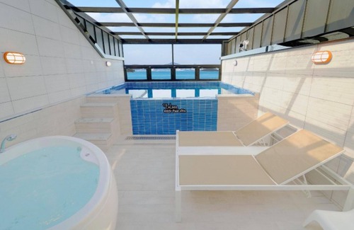Dolsan-eup House | Yeosu Calma Pool Villa