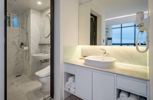 Dolsan-eup House | Yeosu Cave Pool Villa