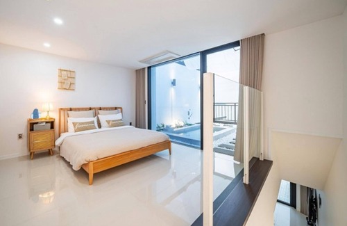 Dolsan-eup House | Yeosu Cave Pool Villa