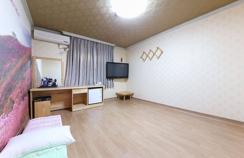 Hak-dong Hotel | Yeosu Hakdong Hill