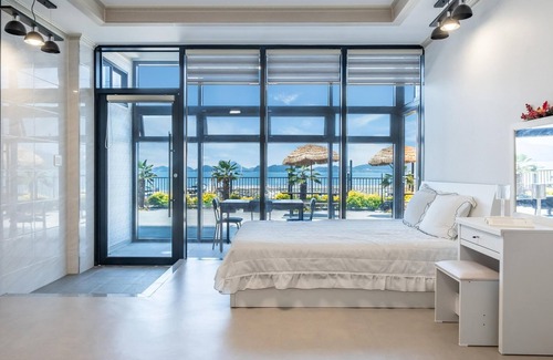 Hwajeong House | Yeosu Wayo Ocean View Pension