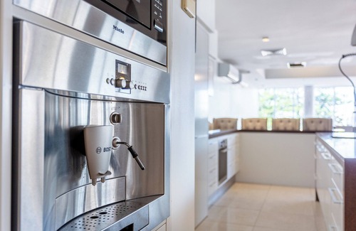 Yeppoon Apartment | Yeppoon's Best Kept Secret, the unit that just keeps on giving.