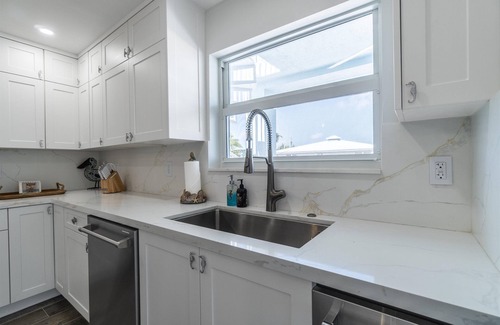 Sands House | Yeya's Hideaway | Gorgeous 4 bedroom w/open water views & boating