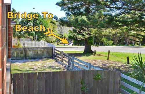 South West Rocks Cottage | Yia Yia's Place - walk to the beach